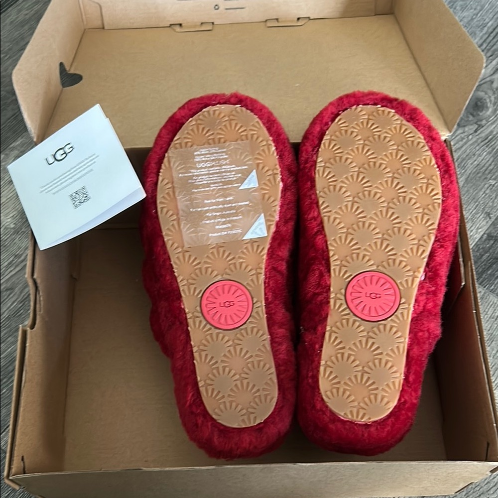 UGG Slippers - Picture 2 of 2